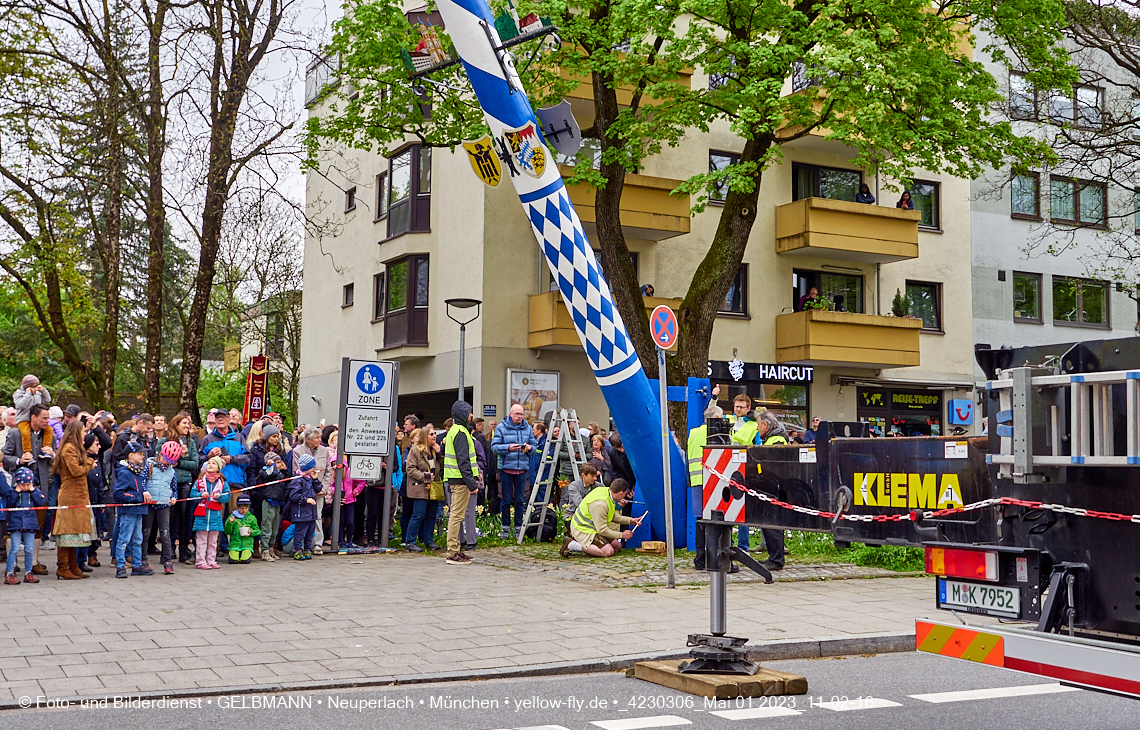 01.05.2023 - Maibaumaufstellung in Berg am Laim